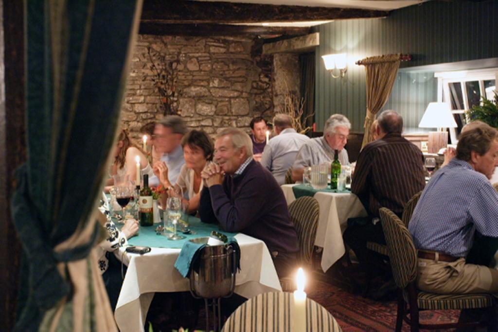 Bear Crickhowell Exterior foto